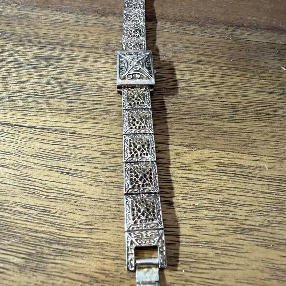 Unbranded Women's Silver and Grey Watch